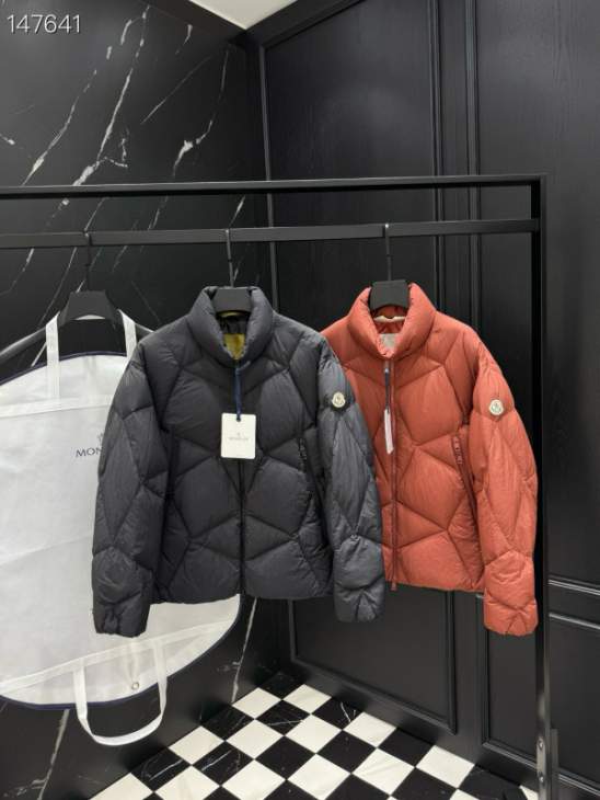 Picture of Moncler Down Jackets _SKUMonclersz1-526yr11237068